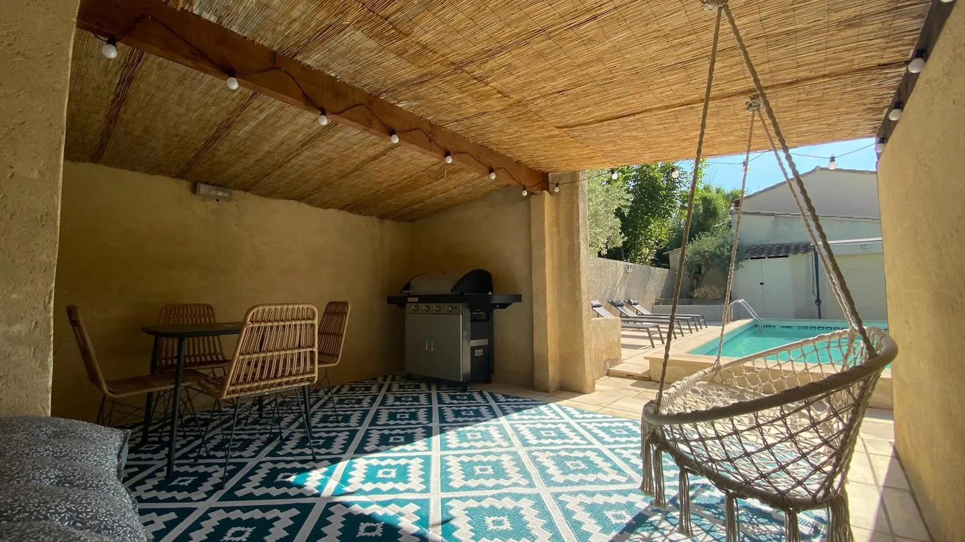 Holiday home La Maison En Couleurs A 10 Min D'Avignon,3 Etoiles Vedene