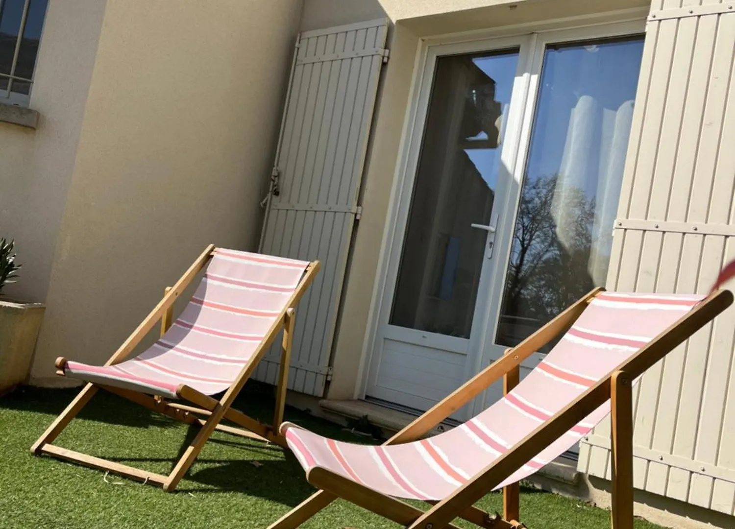 La Maison En Couleurs A 10 Min D'Avignon,3 Etoiles Vedene 0*,