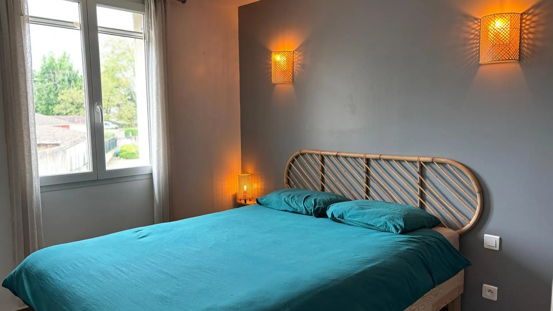 La Maison En Couleurs A 10 Min D'Avignon,3 Etoiles Веден Дом отдыха